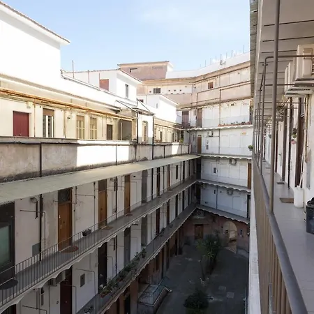 Sanniti Luigi Cozy Rome